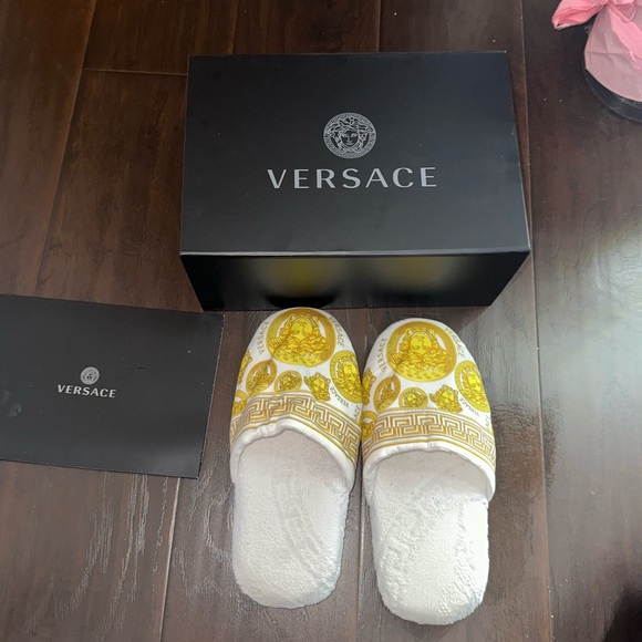 Versace Slippers - Picture 6 of 12